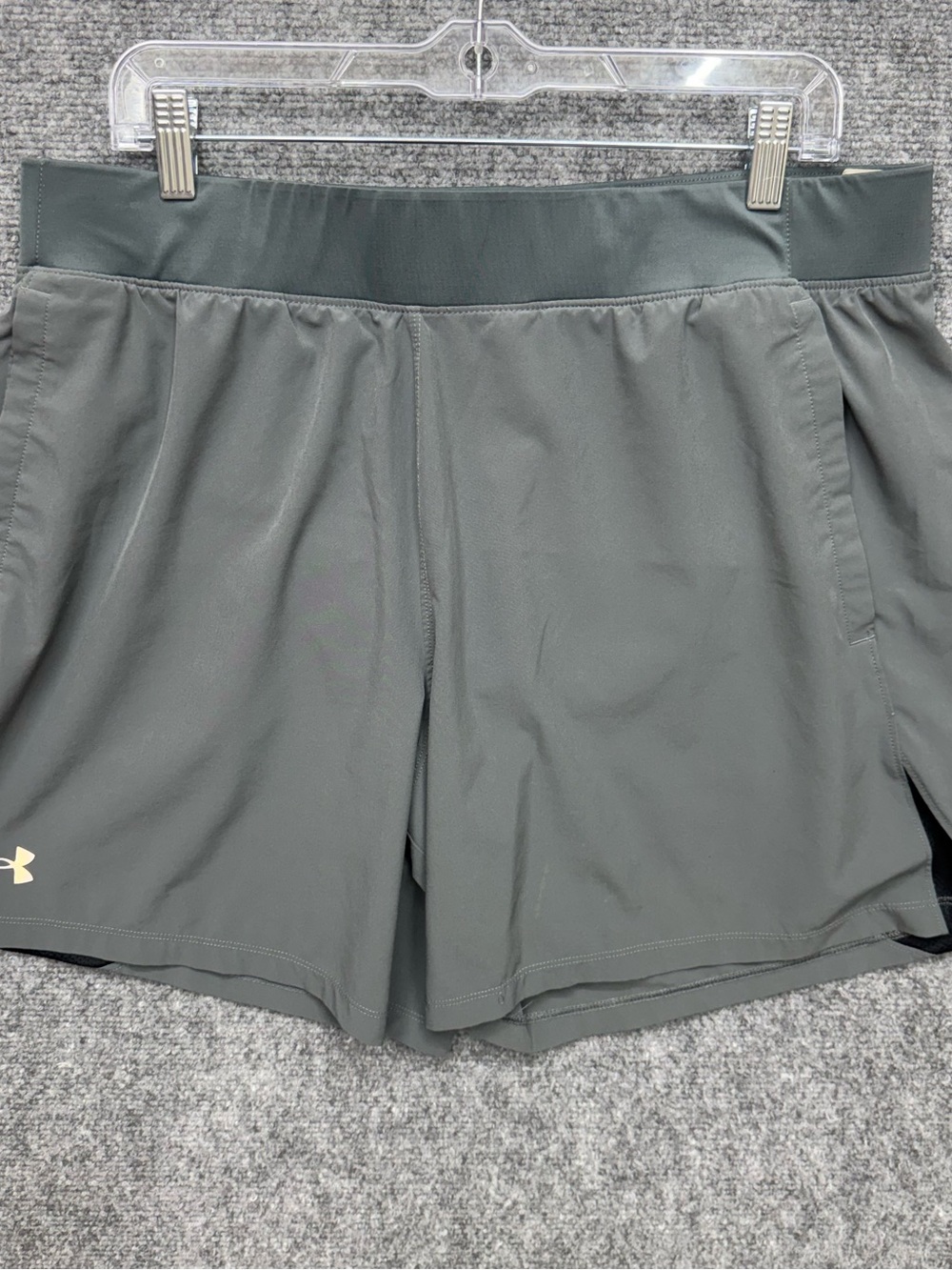 Under Armour Men's UA SpeedPocket Shorts Size XL 1370999 Gray lined running